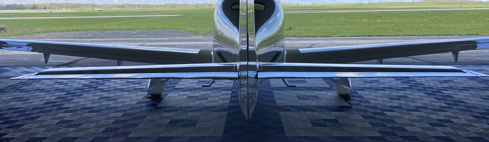 interiorheader-hangar